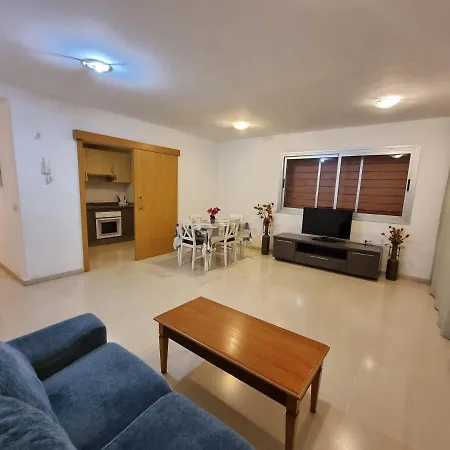Strelitzia Park מלון דירות